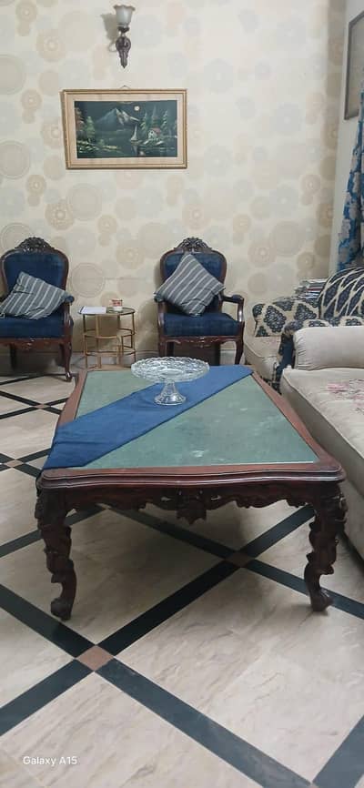 center table with side tables