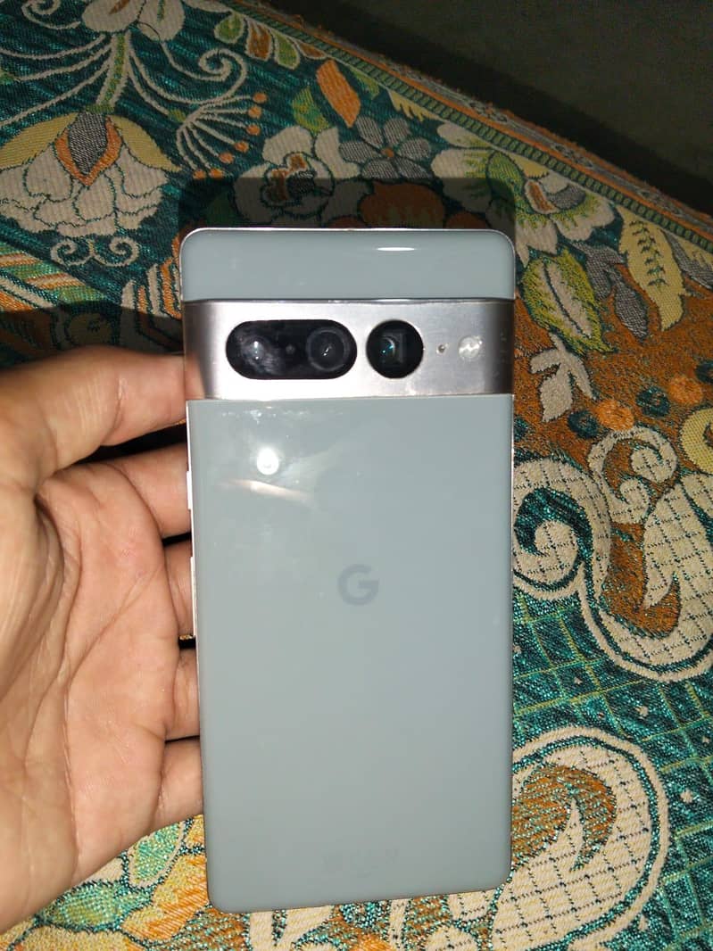 Google Pixel 7 Pro 6
