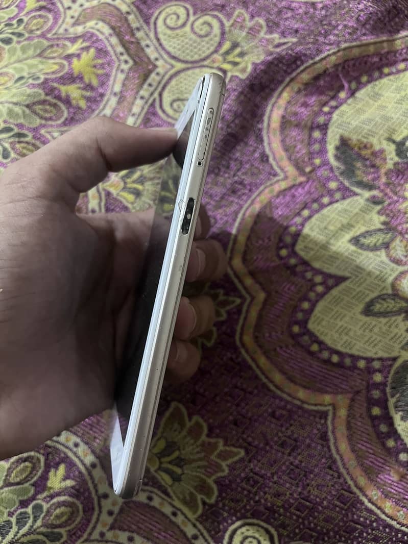 Oppo A37 4