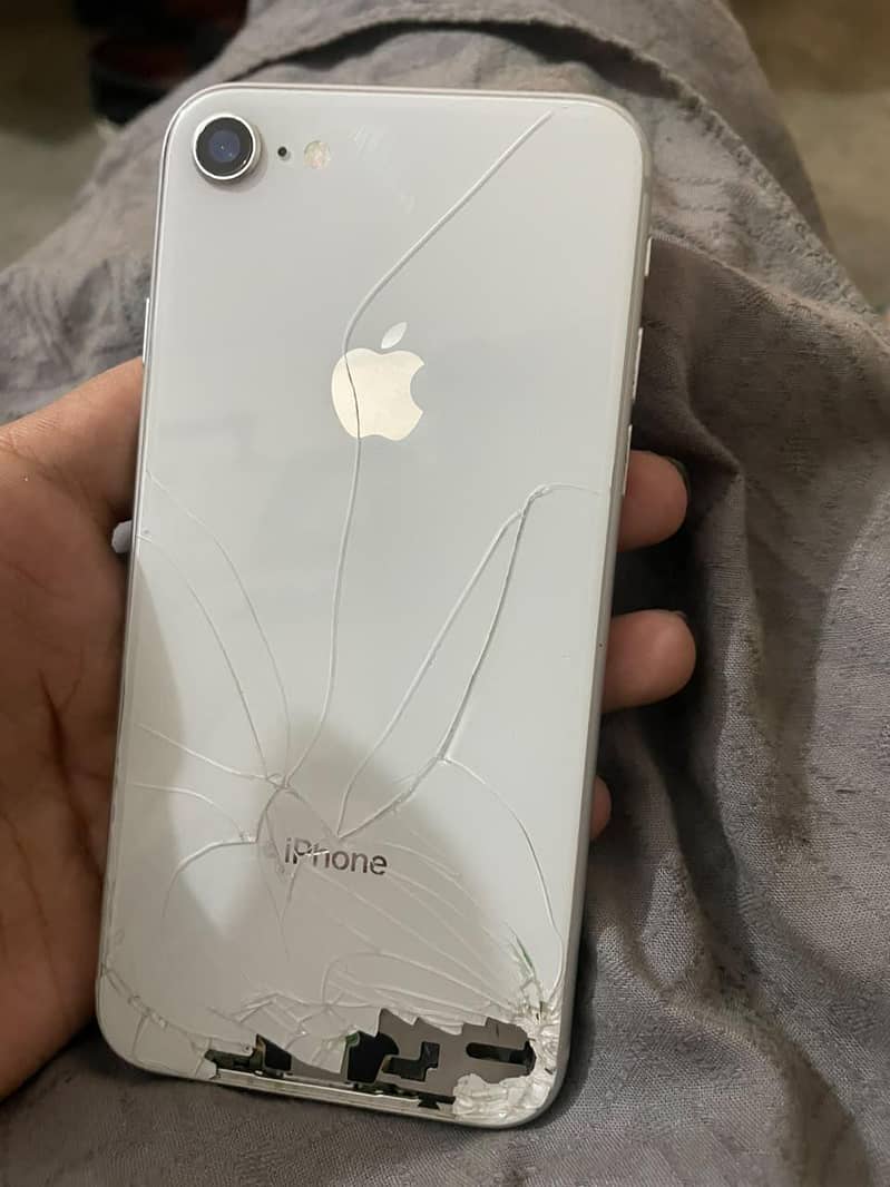 Apple iPhone 8 0