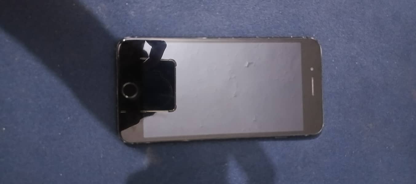 Apple iPhone 7 Plus 0
