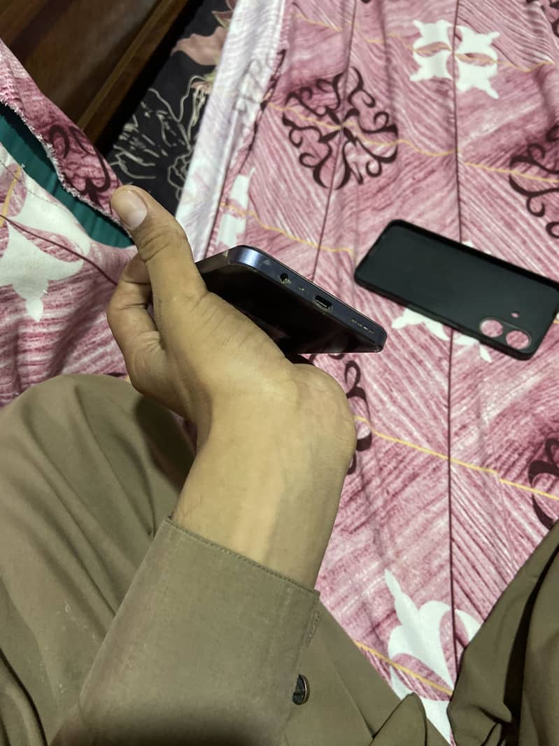 Realme Note 60 1