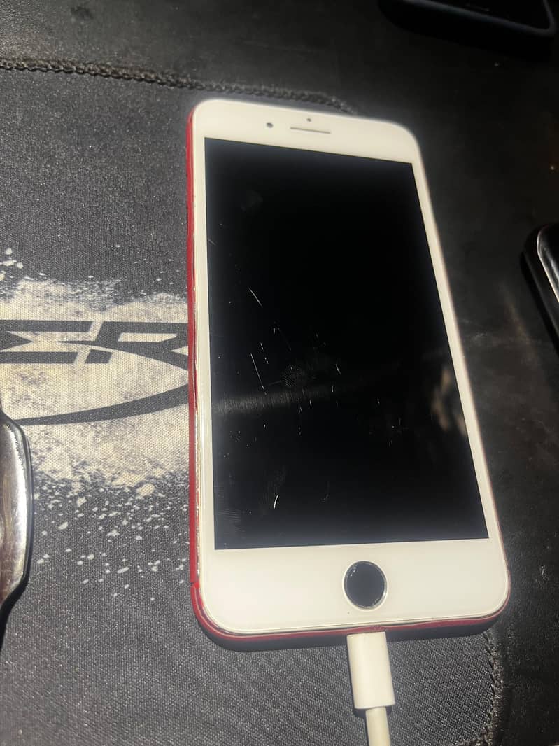 Apple iPhone 7 Plus 0
