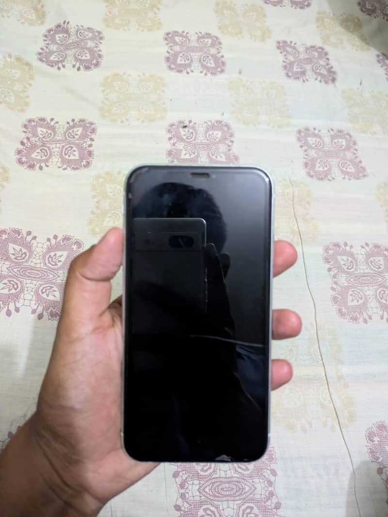 iPhone XR 0