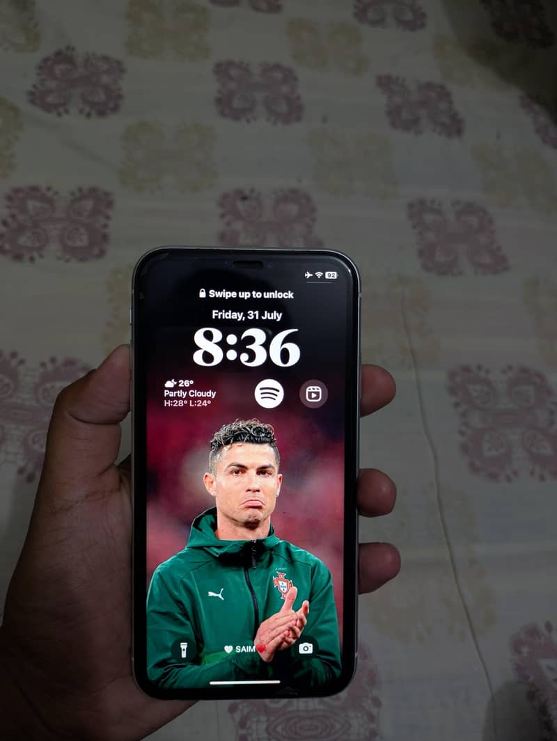 iPhone XR 1