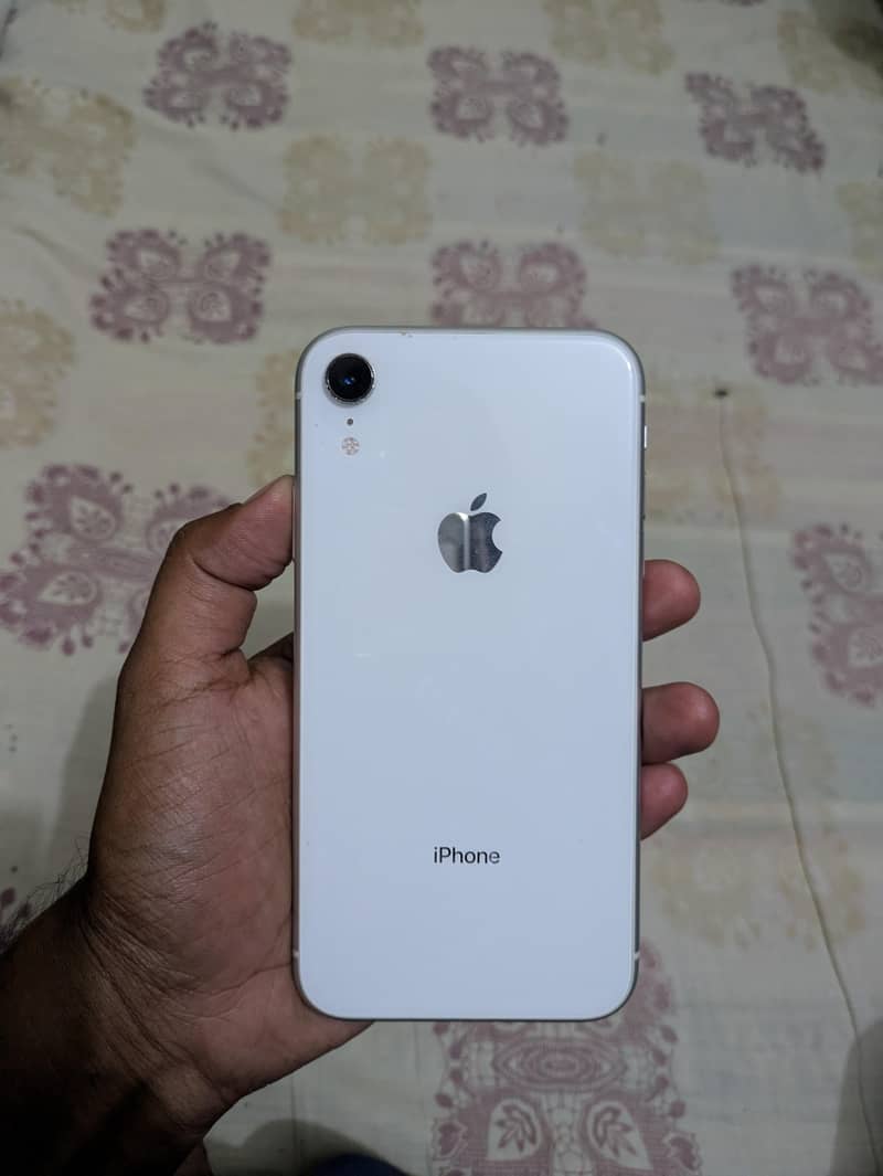 iPhone XR 5