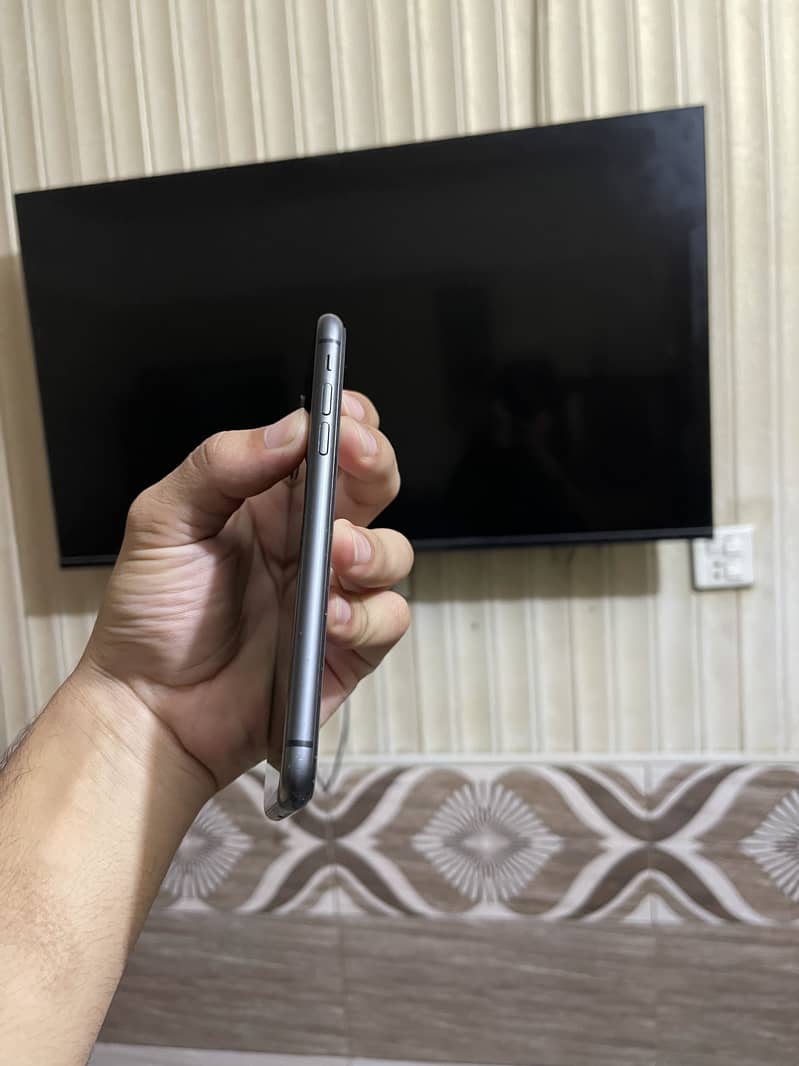 Apple iPhone 11 1