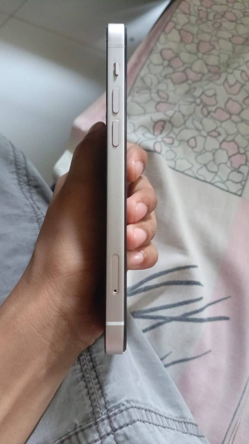 Apple iPhone 12 0