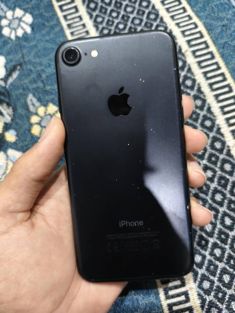 Apple iPhone 7 2