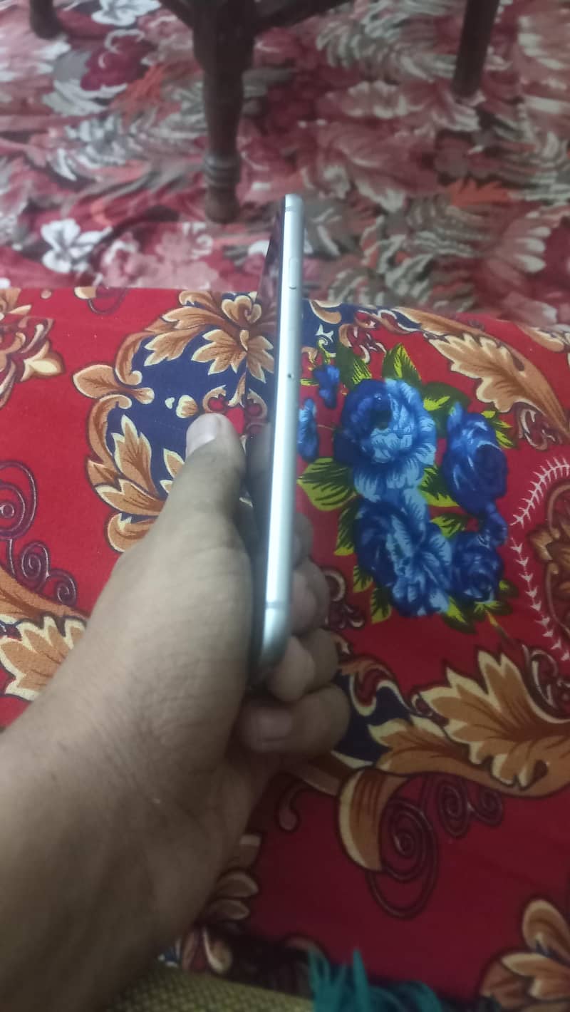 Apple iPhone 6 2