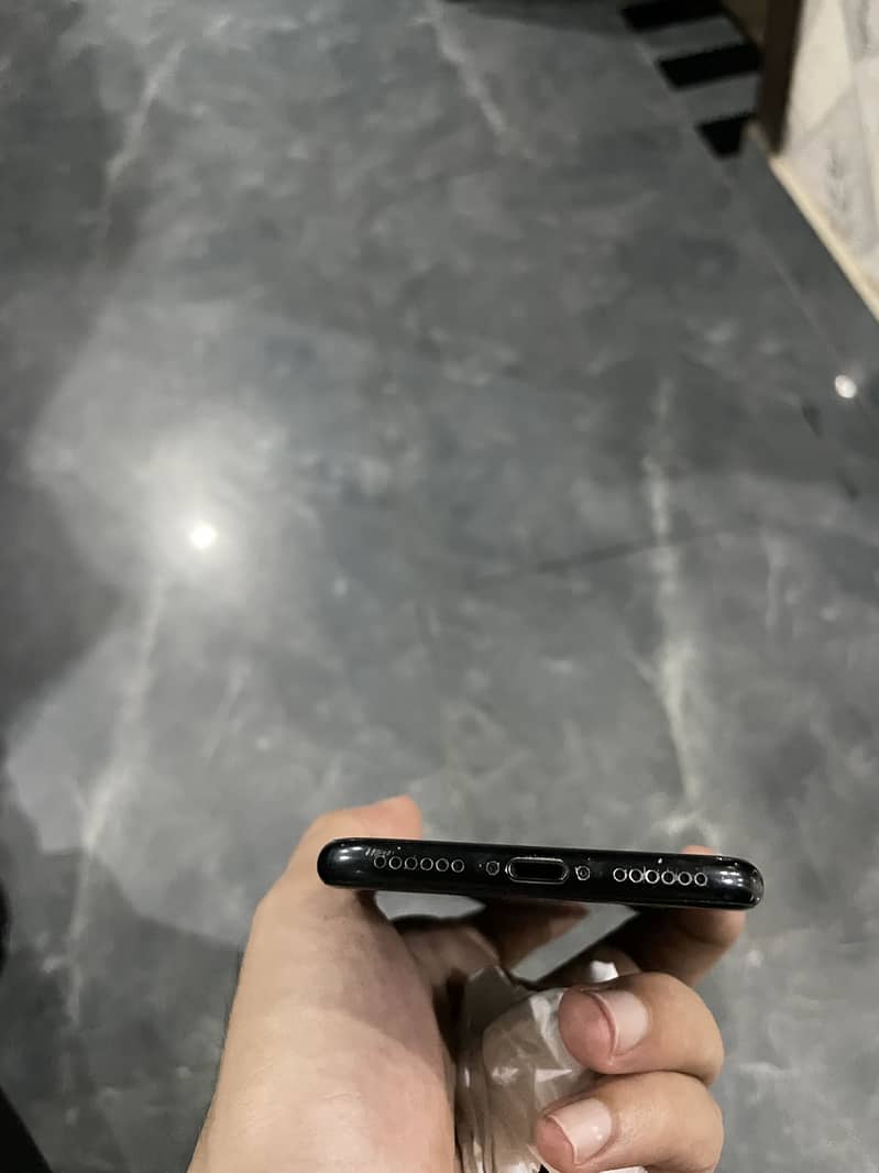 Apple iPhone SE 6