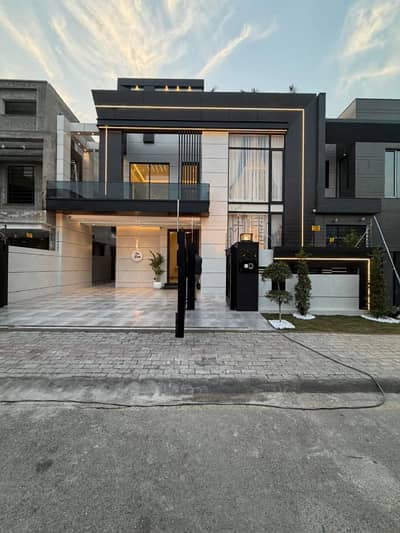 8 MARLA LUXURY MODERN HOUSE FOR SALE IN DHA PHASE 9 TOWN OWNER NEEDY