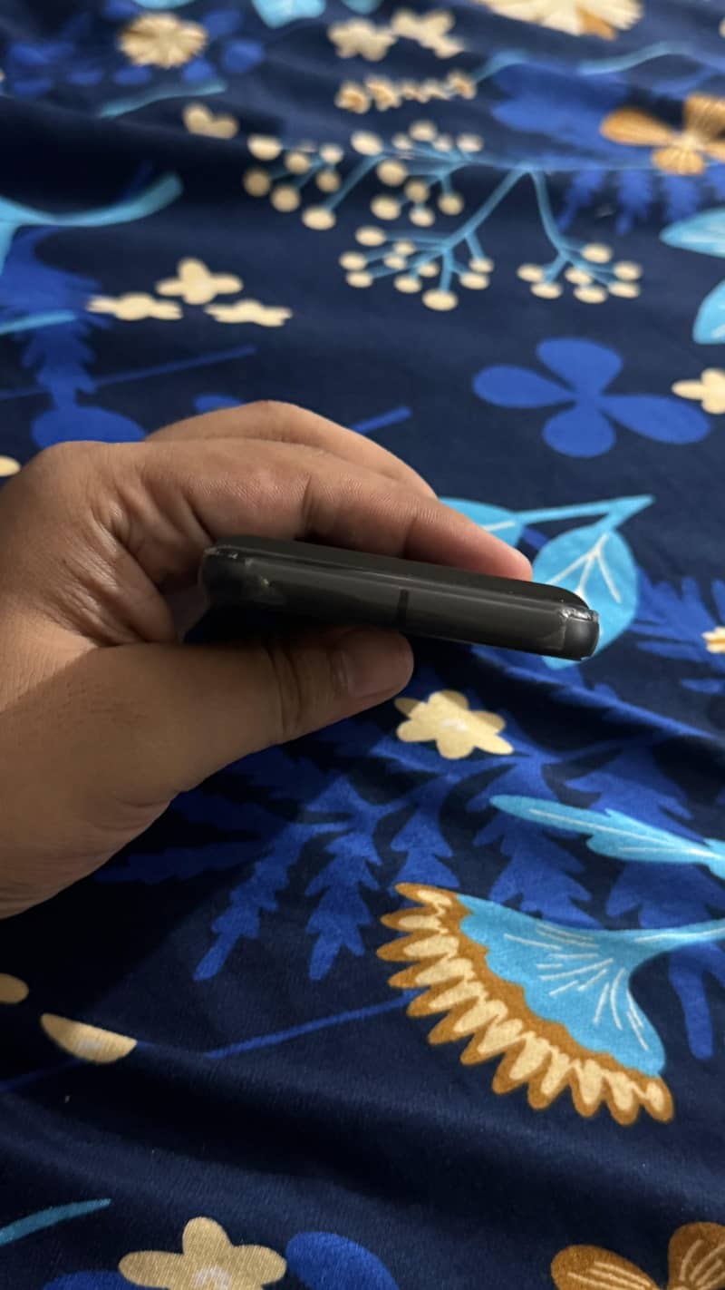 Google Pixel 8 4