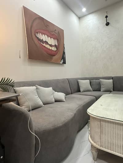 Cosy 7 seater sofa with centre table