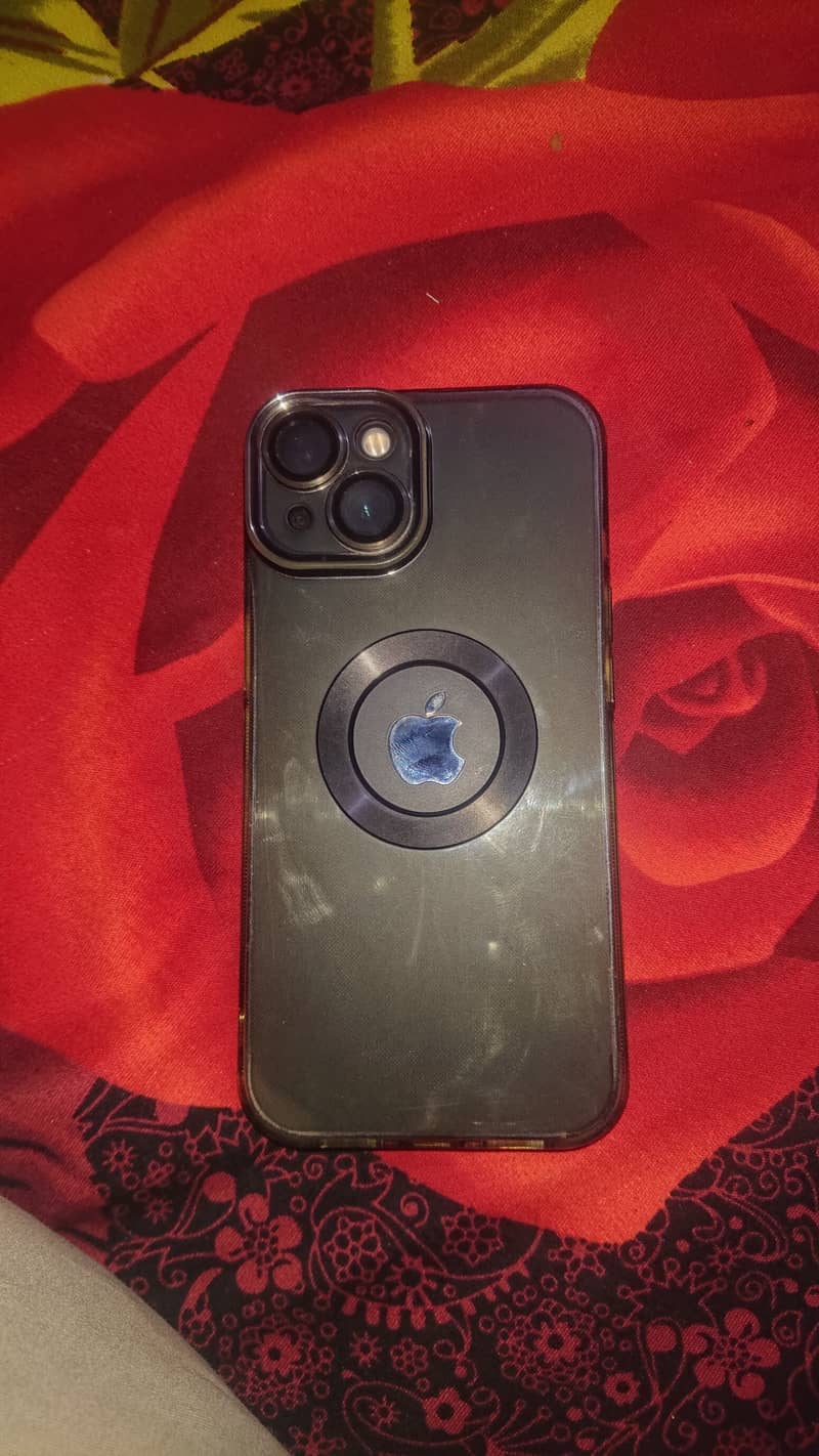 Apple iPhone 13 8
