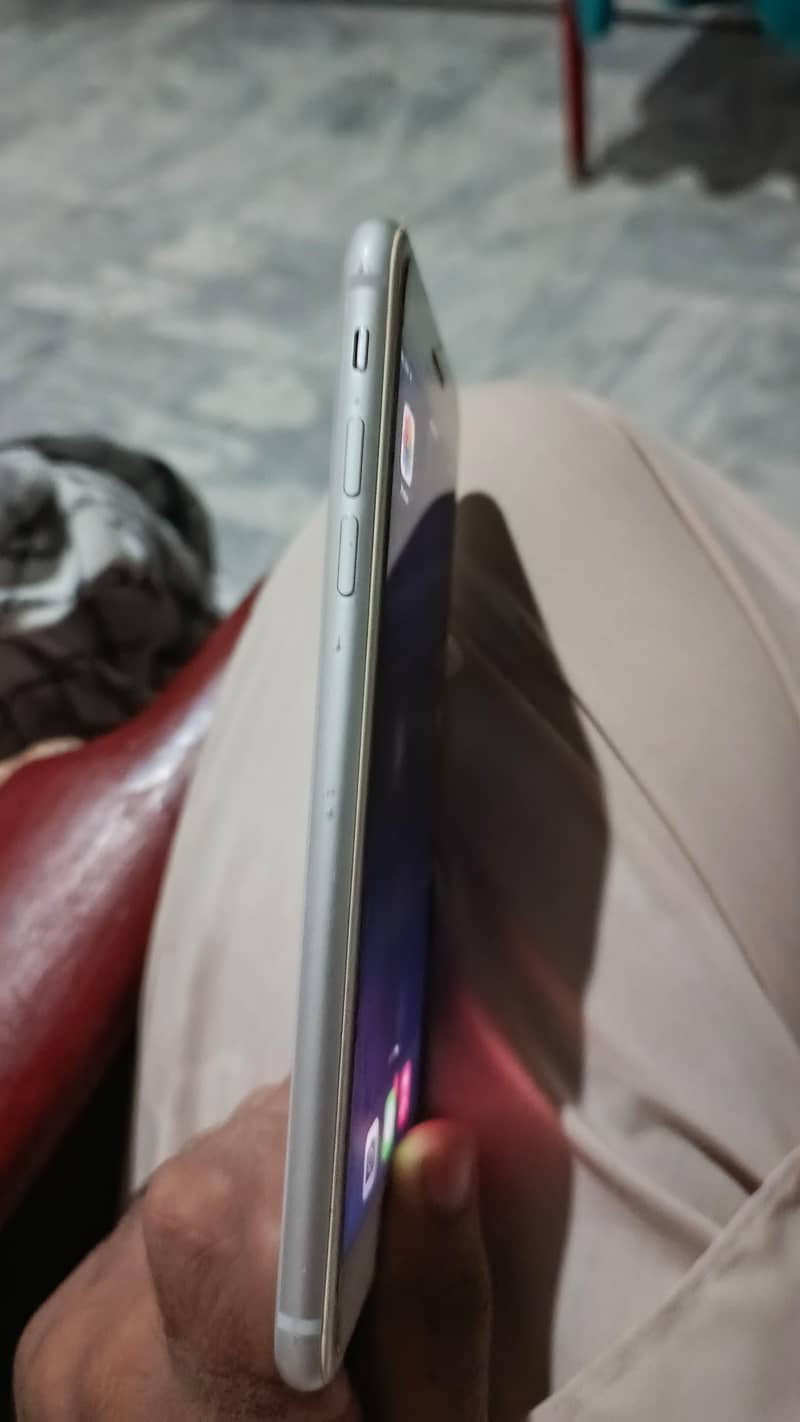 Apple iPhone 8 Plus 0