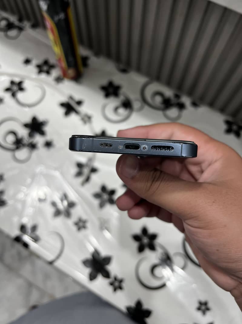 Apple iPhone 13 Pro 2