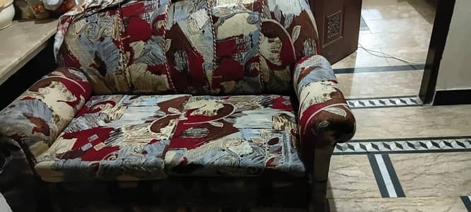 2 year use sofa urgent sale bullkull saff