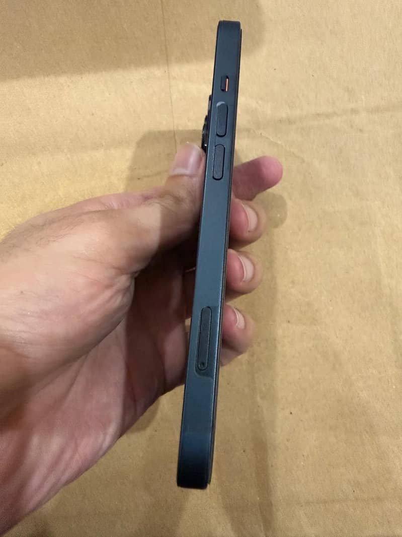 Apple iPhone 14 2
