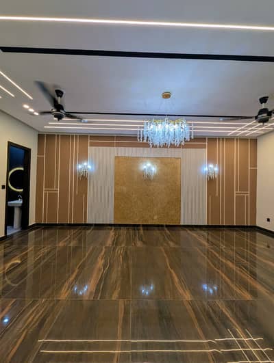 Spacious & Elegant 1 Kanal Upper Portion For Rent In Engineers Town, Lahore
