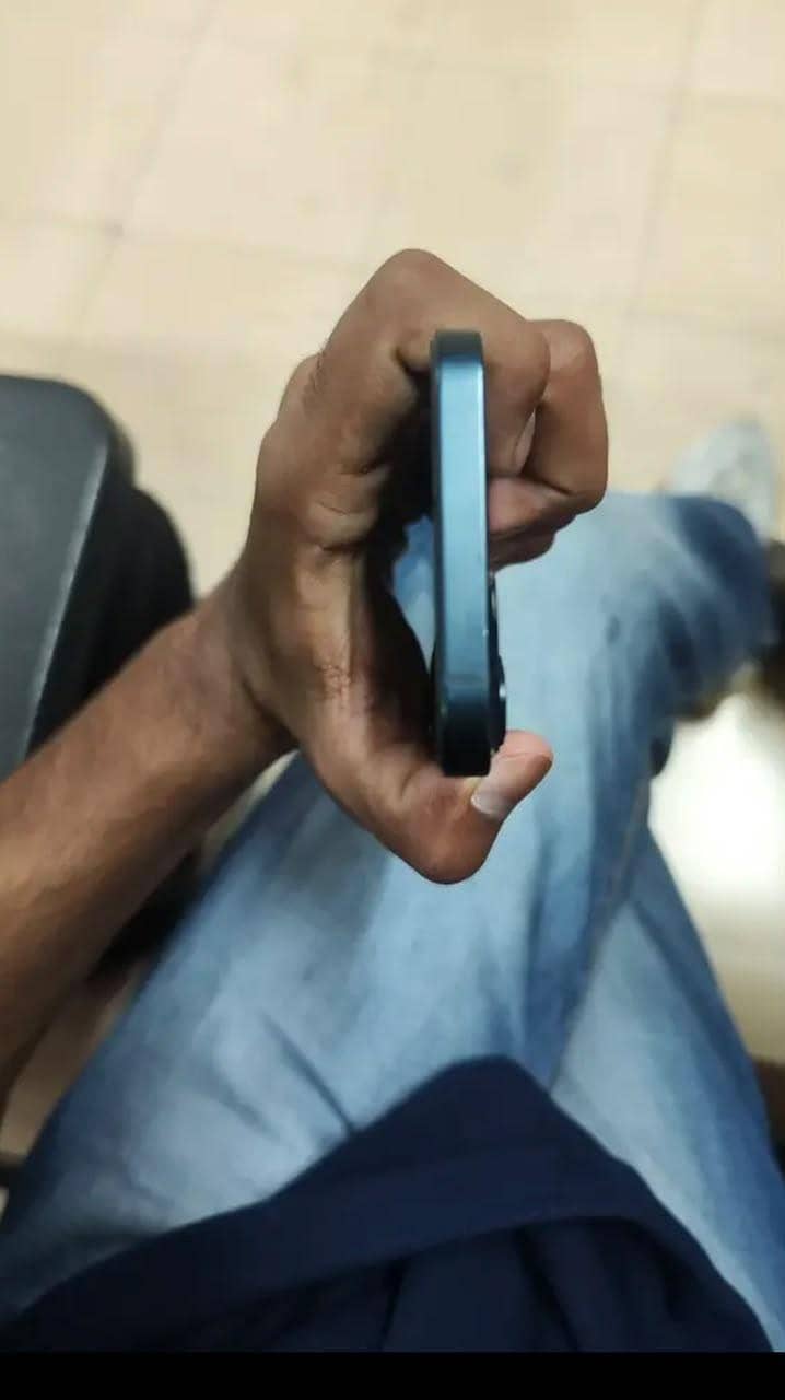 Apple iPhone 13jv 3