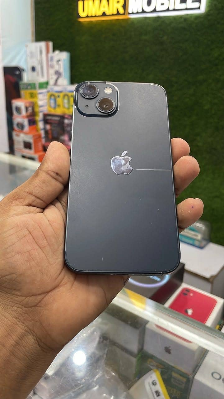 Apple iPhone 13 0