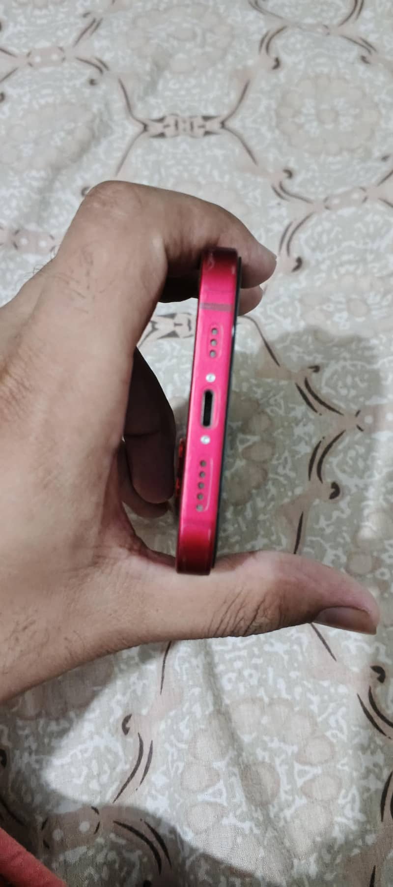Apple iPhone 13 4