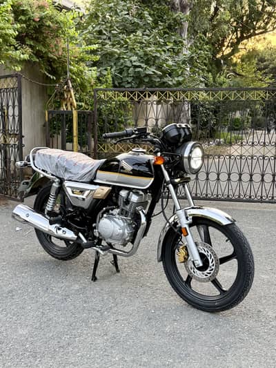 Honda CG 150 2026 july model n registered only 800kms driven