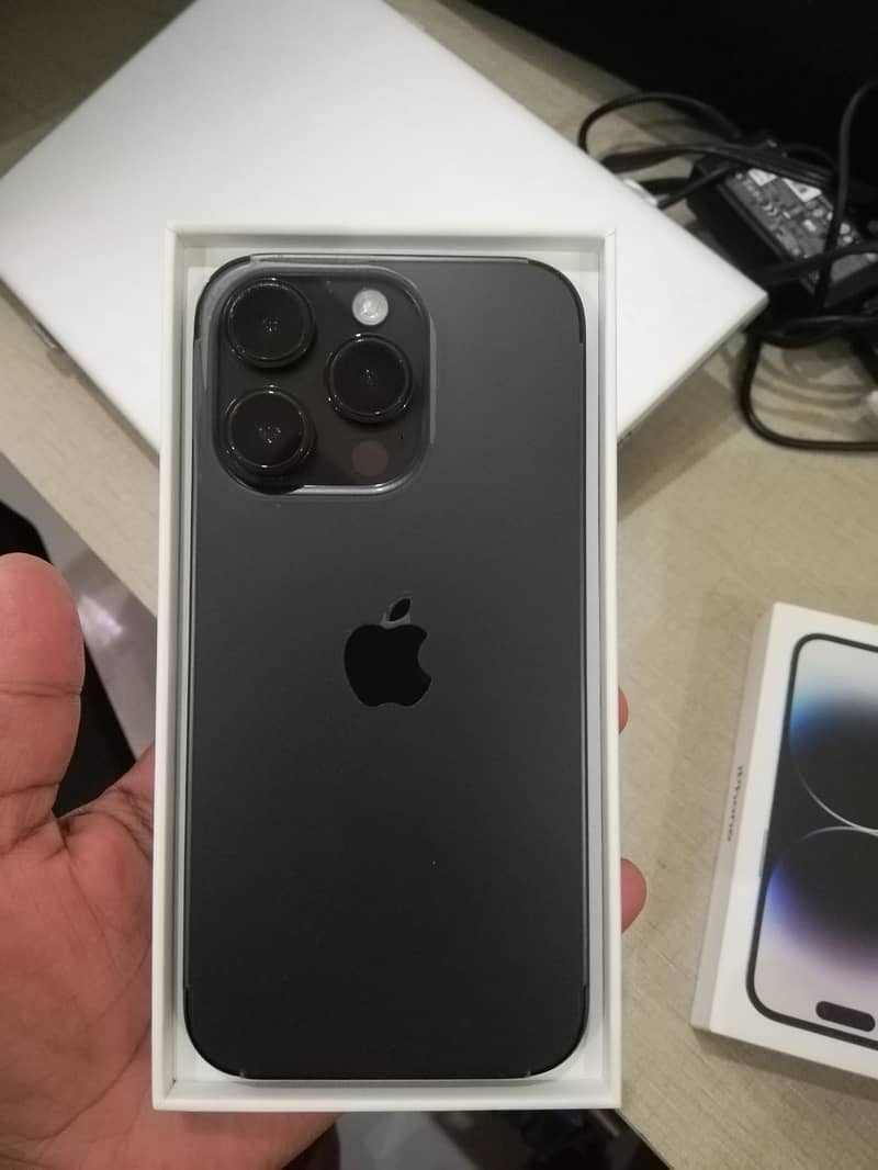 Apple iPhone 14 Pro 0