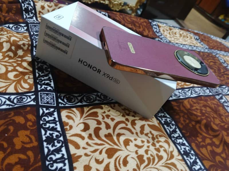 Honor X9D 4
