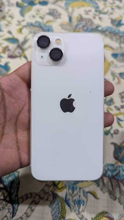 Apple iPhone 13