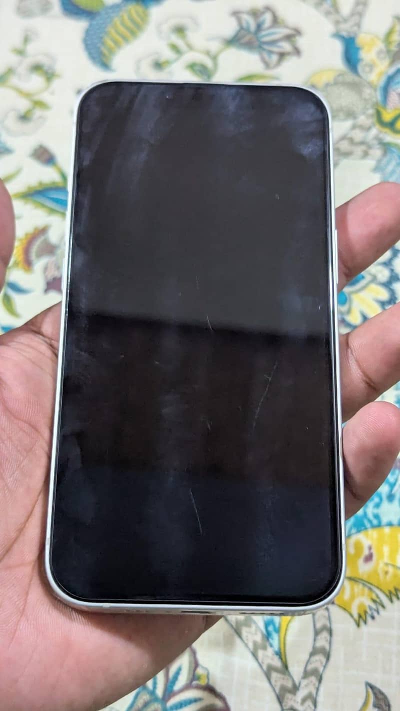 Apple iPhone 13 2