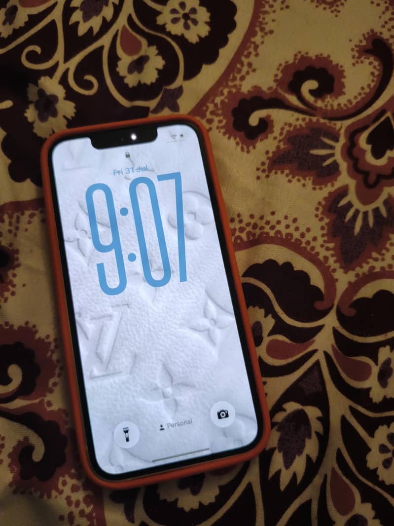 Apple iPhone 13 mini 1