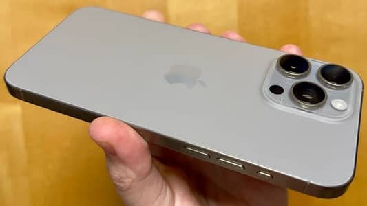 Apple iPhone 15 Pro Max Mind Condition