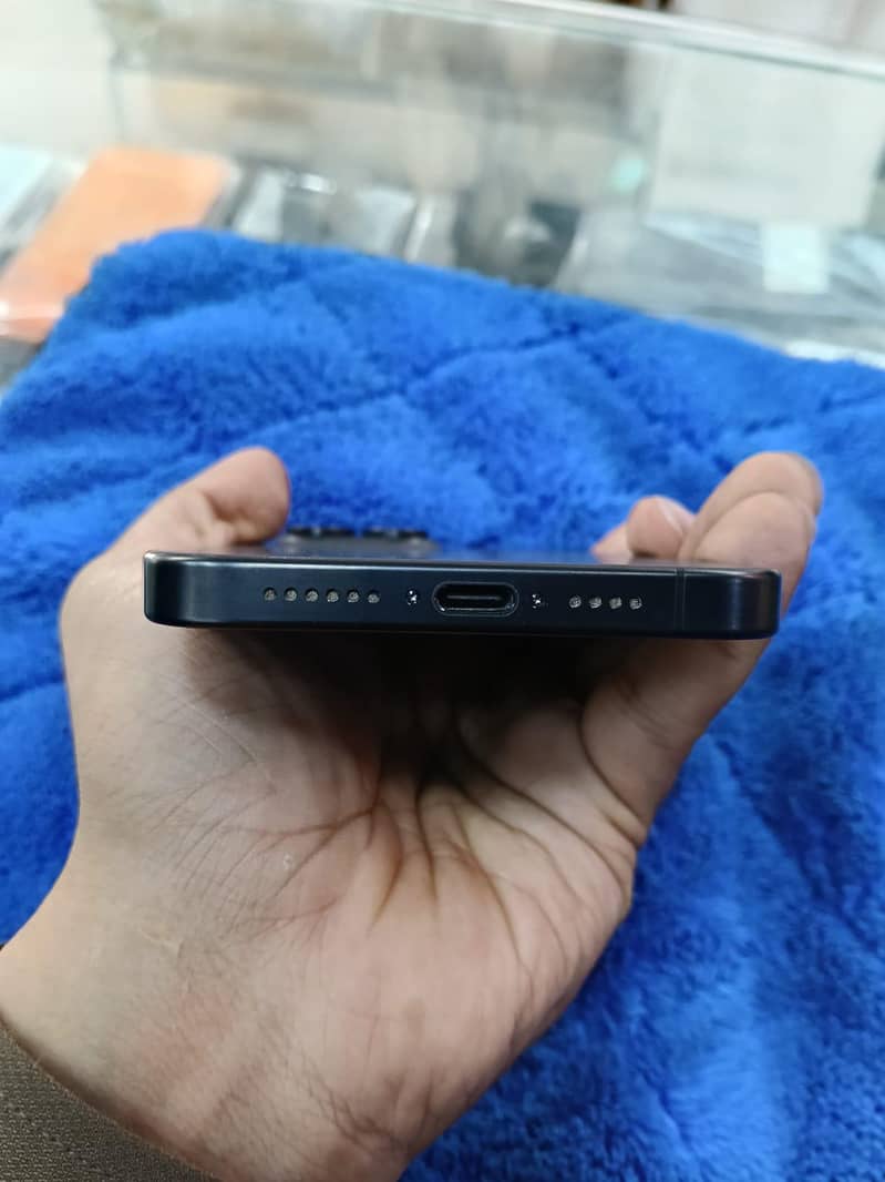 IPHONE 15 PRO MAX 3