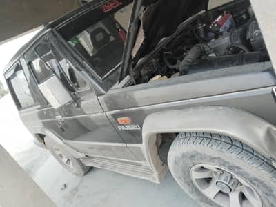 Mitsubishi Pajero 1989