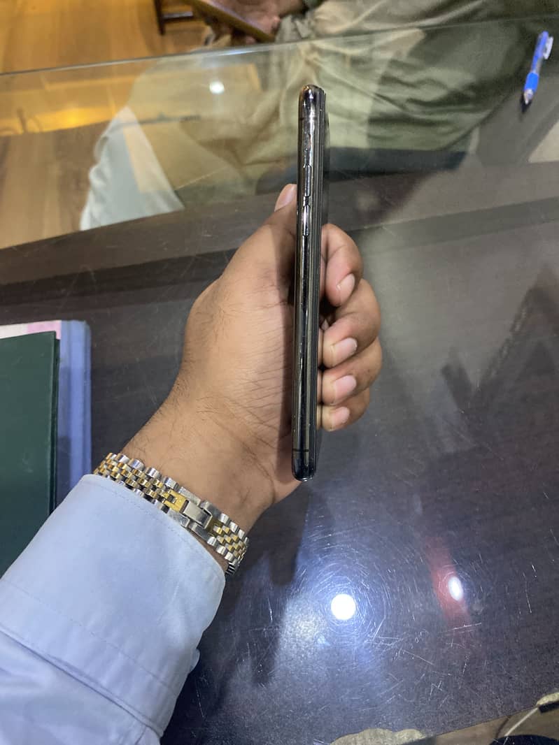 Apple iPhone X 2