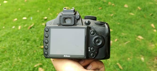 Nikon D3200 DSLR Camera with Zoom Lens – Excellent Condition