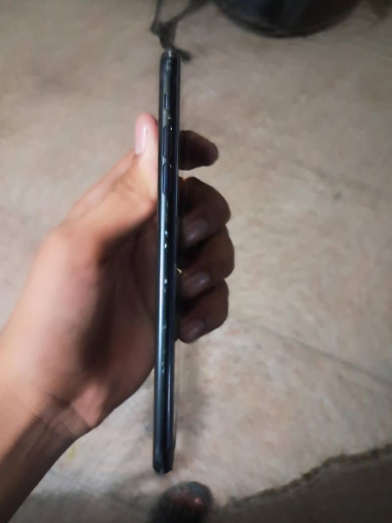 Apple iPhone 7 Plus 0