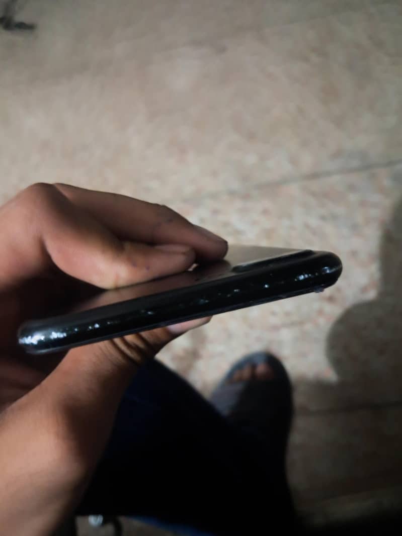 Apple iPhone 7 Plus 2