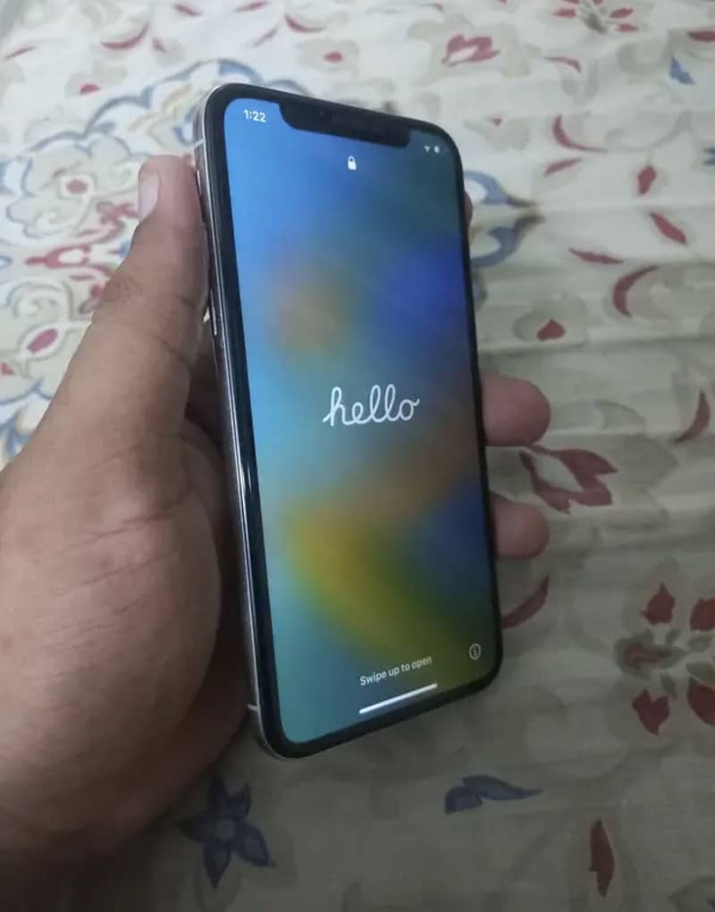 Apple iPhone X 3
