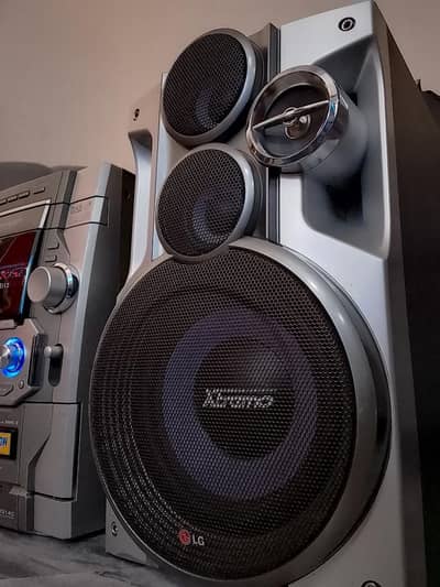 LG Lm w3140