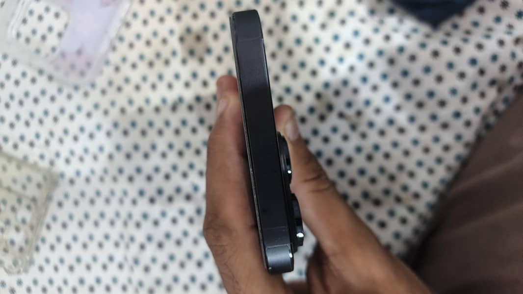 Apple iPhone 14 Pro Max 3
