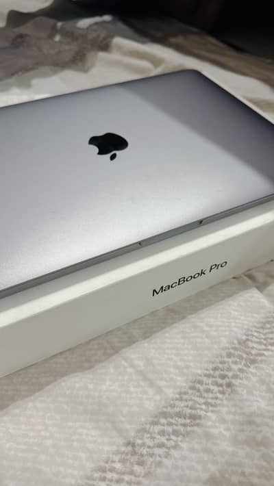 Apple Macbook Pro 2017 (TouchBar)