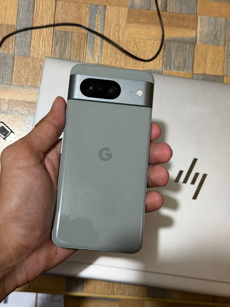 Google Pixel 8 1