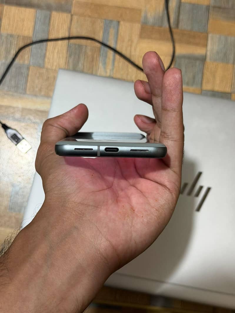 Google Pixel 8 3