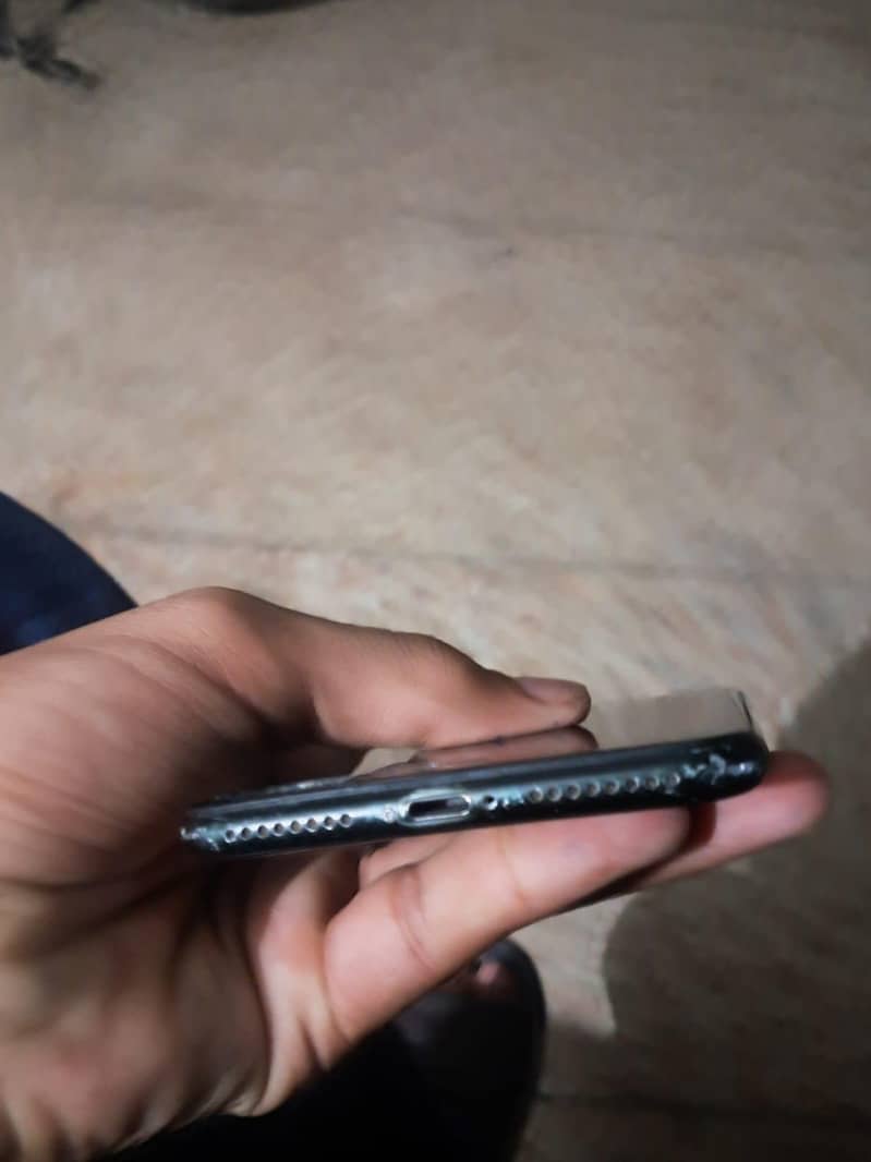 Apple iPhone 7 Plus 4