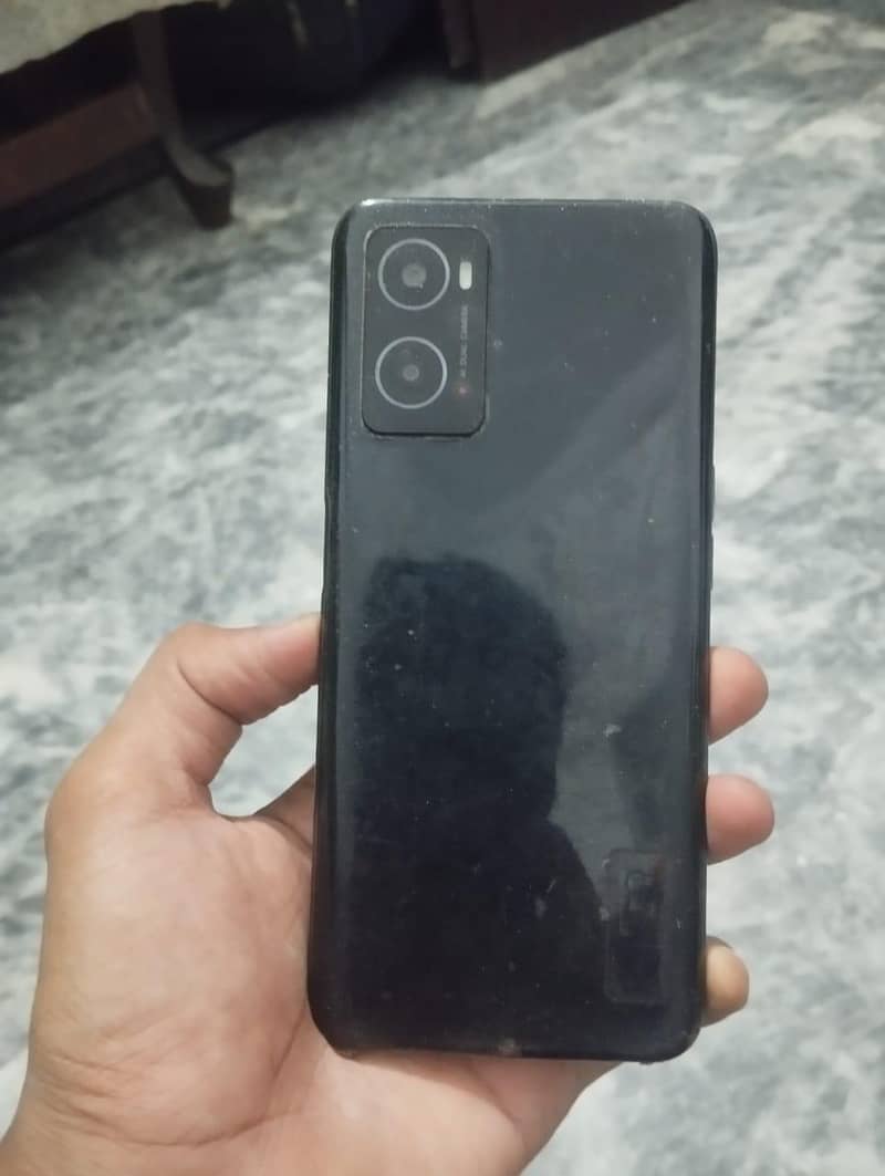 OPPO A76 0