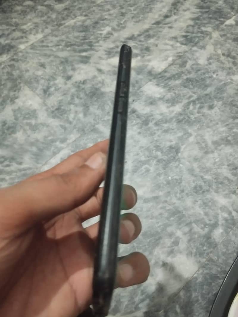 OPPO A76 3