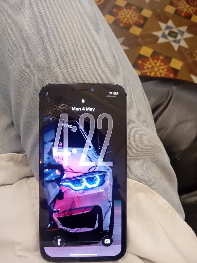 Apple iPhone 12 3